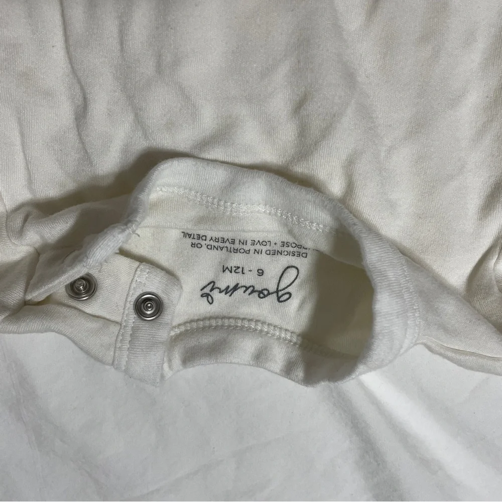 Goumi Olive and White Baby One Piece Bodysuits 12 Months